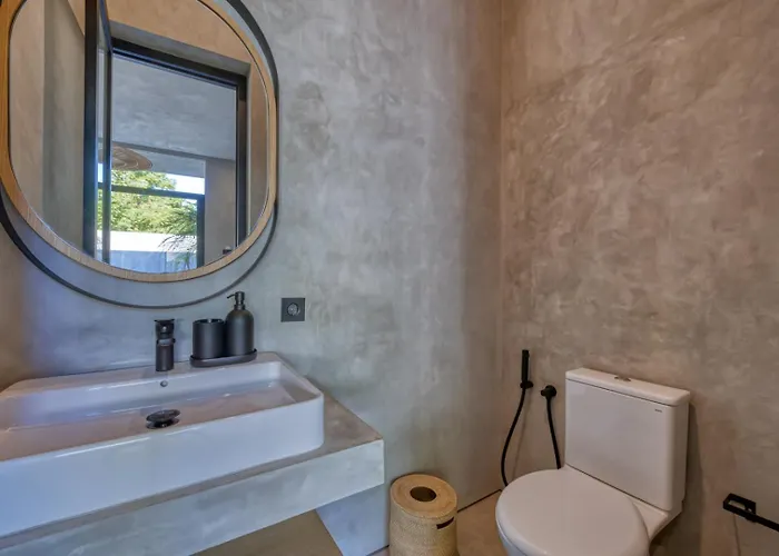 Villa 2 Bedroom Entire Place Isa